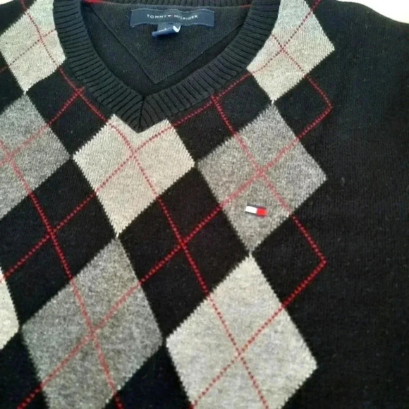 Tommy Hilfiger Men's Argyle Pullover Black Sweater - Picture 2 of 10
